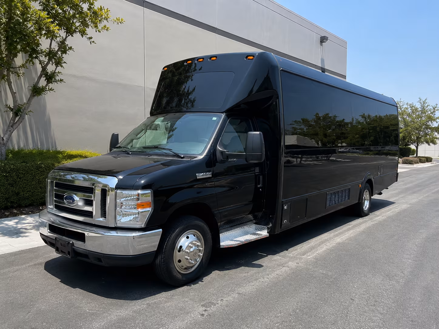 affordable oklahoma city prom party bus prices split across your group